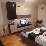 Heni Apartment