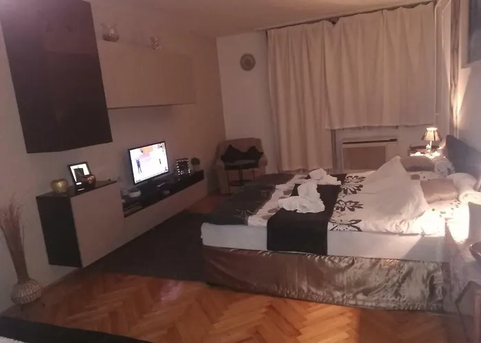 Heni Apartmán