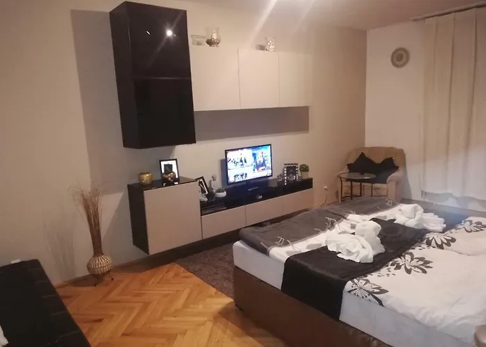 Heni Apartmán